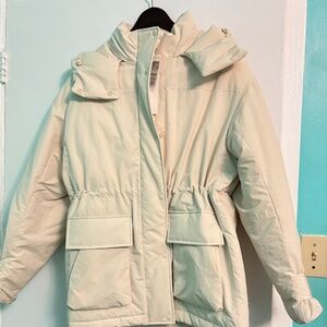 Uniqlo Hybrid Down Jacket New with tags XS